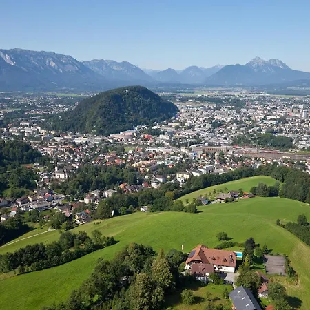 Schöne Aussicht 3*