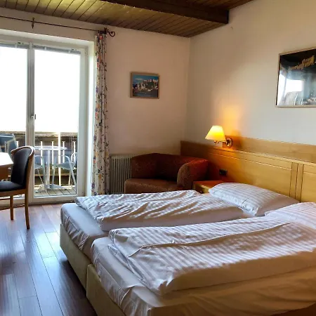 Schöne Aussicht Hotel 3*