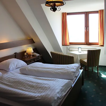 Hotel Schoene Aussicht 3*