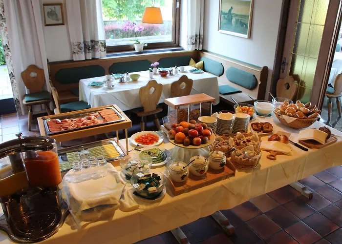 Hotel Schoene Aussicht 3*