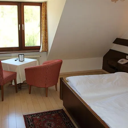 Hotel Schoene Aussicht 3*