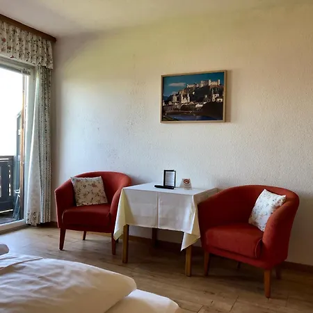 Hotel Schoene Aussicht 3*