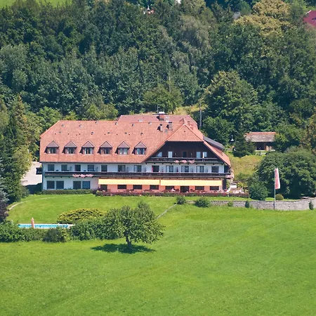 Hotel Schoene Aussicht 3*