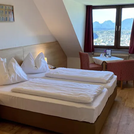 Hotel Schoene Aussicht 3*