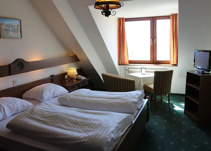 Hotel Schoene Aussicht 3*